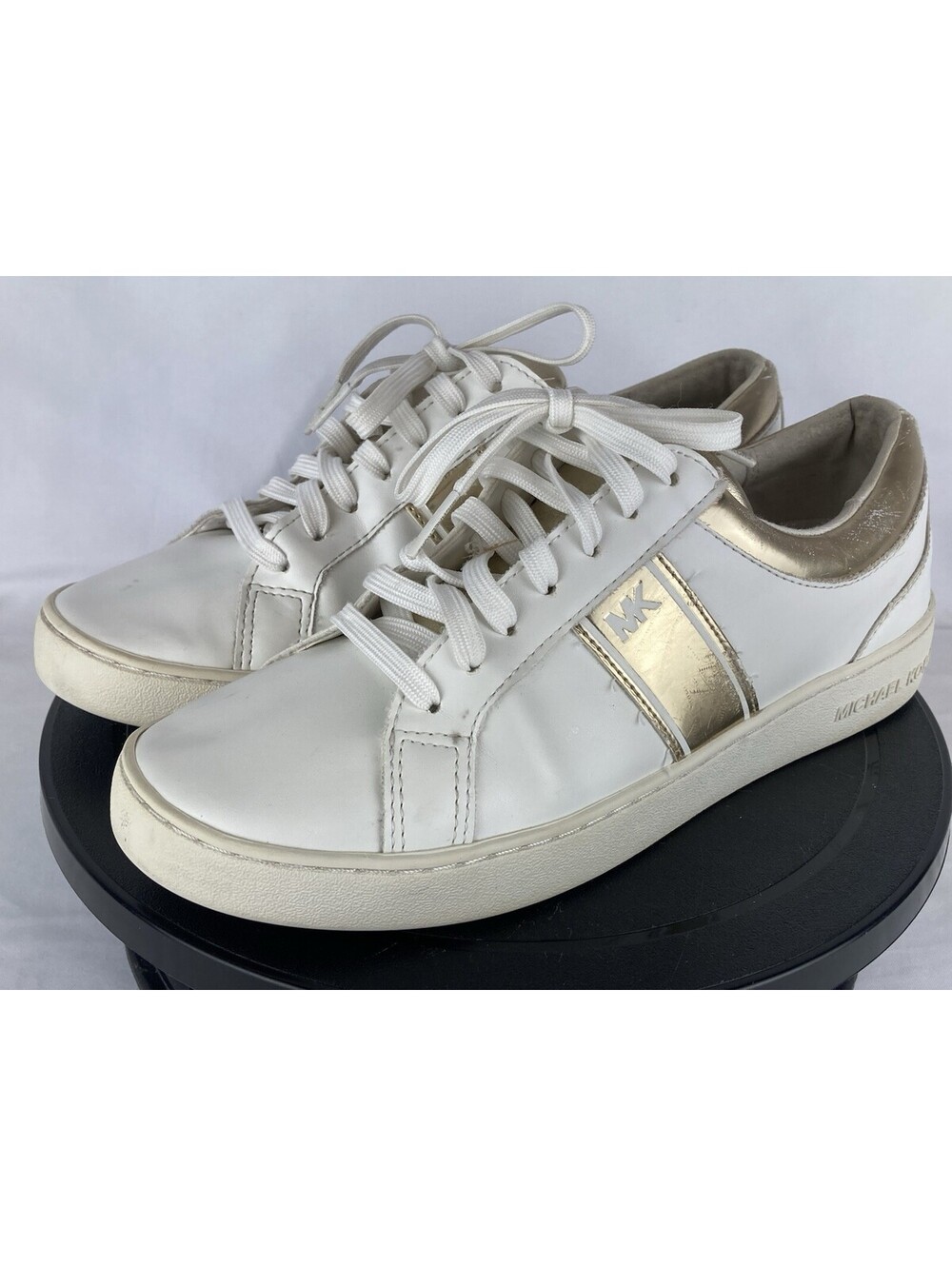 Women’s Size 8 Michael Kors Sneakers White Metallic Gold Stripe LS22E Low Top